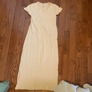 Universal Thread Cream V-Neck Maxi Dress
